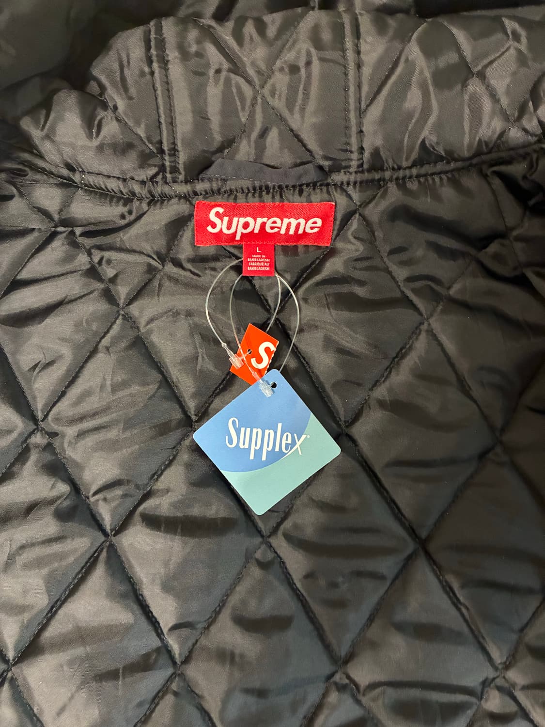 슈프림 안티히어로 스타디움자켓 라지 상품이미지3