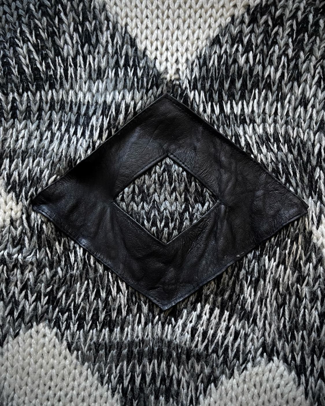 Cambridge Classics Leather Patch Sweater 상품이미지5