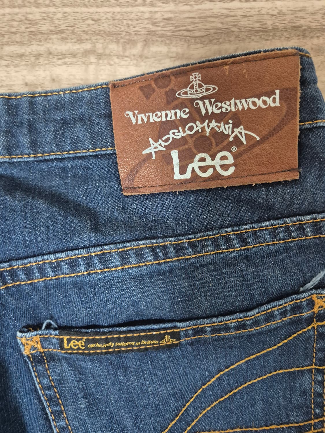 비비안 웨스트우드 Vivienne Westwood와 Lee 브랜드가 협업 상품이미지3