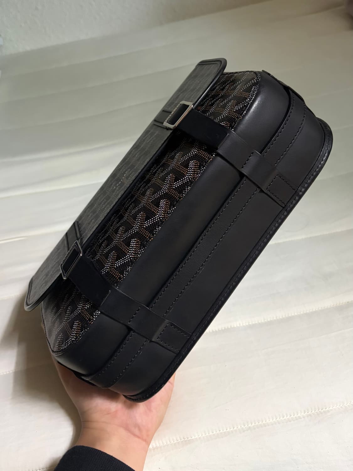 고야드 벨베데르 mm 블랙 크로스백 가방 (풀박스) 상품이미지4