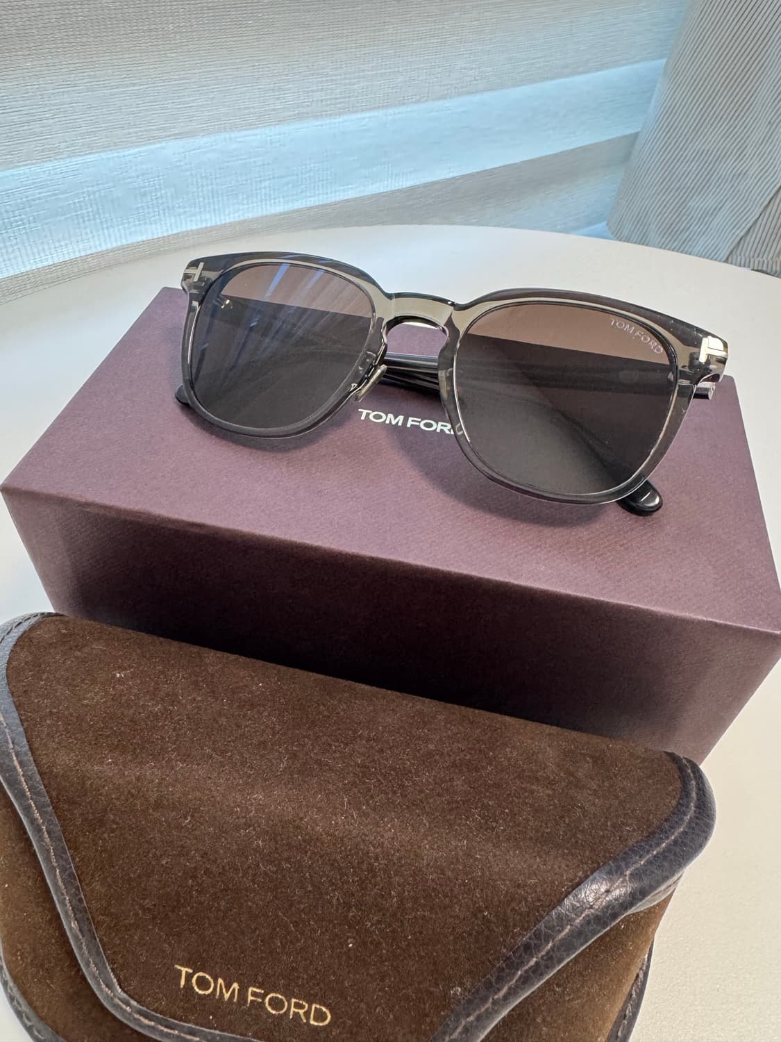 톰포드 선글라스 상품이미지1