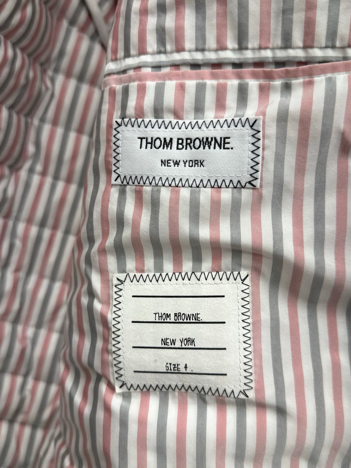 [4] 톰브라운 사선완장 후드 경량패딩 상품이미지6