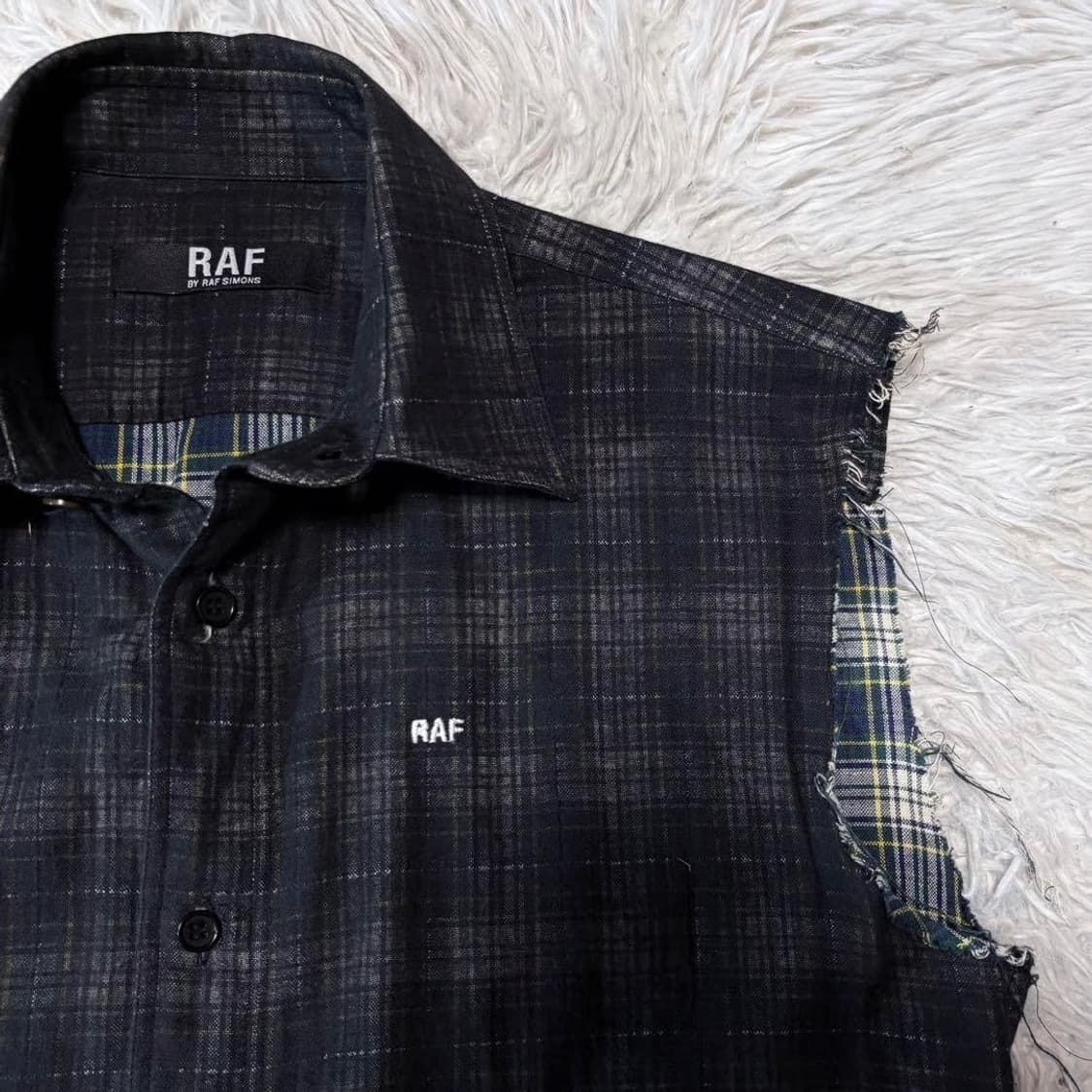라프시몬스 RAF by SIMONS Cut-off Check Shirt  상품이미지1