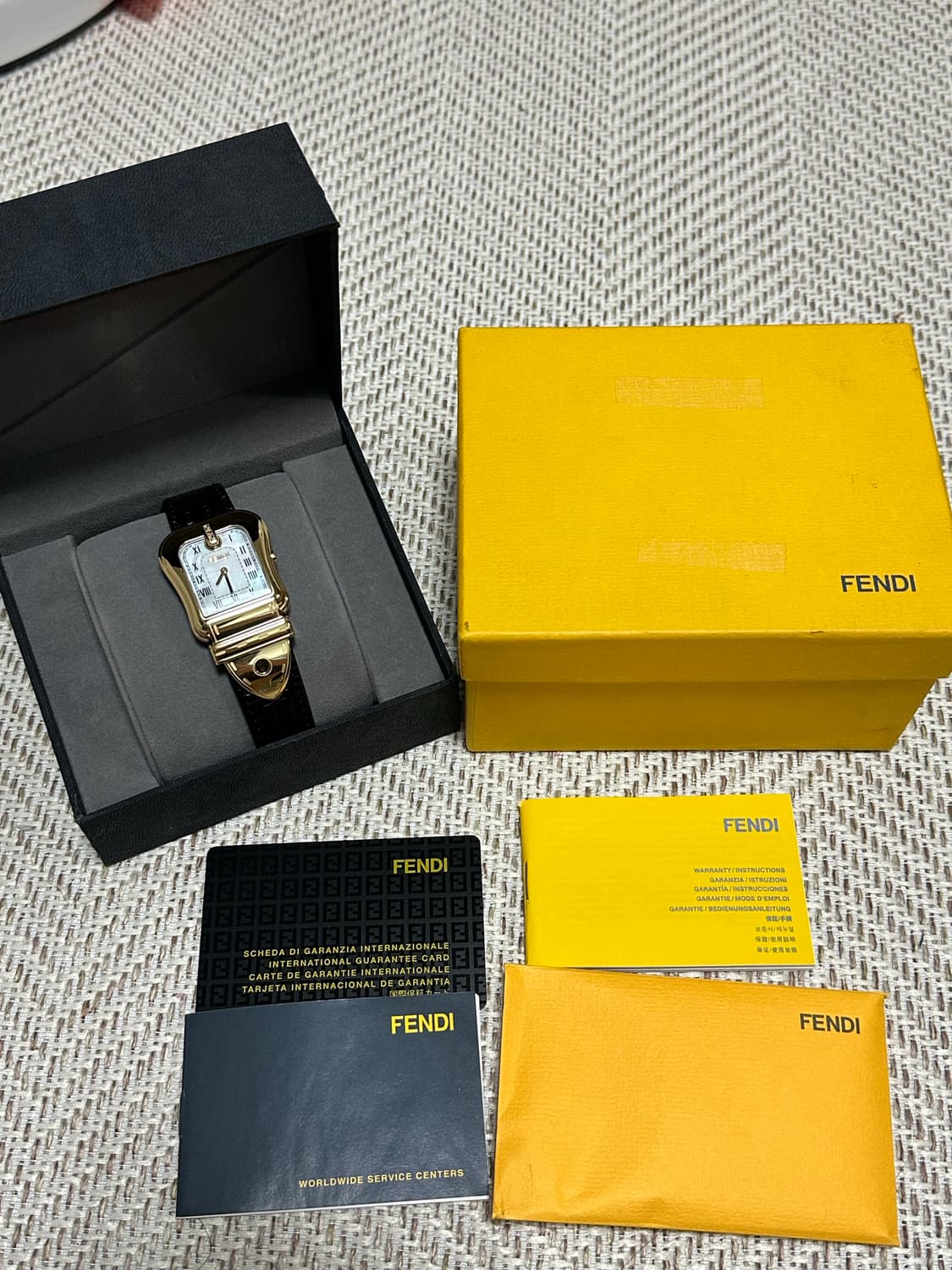 Fendi 펜디 비백 스틸 3800G 마더오브펄 여성시계 상품이미지5