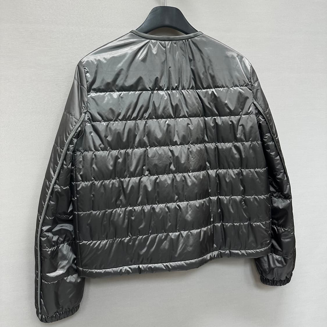 프라다 삼각로고 나일론 경량 패딩 자켓 ( 66~77 ) 상품이미지6