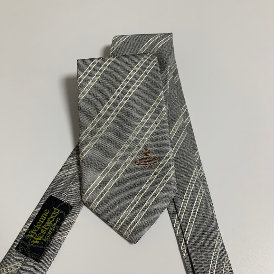 비비안웨스트우드 스트라이프 로고넥타이 명품 100실크 A+등급 8.8cm 상품이미지10