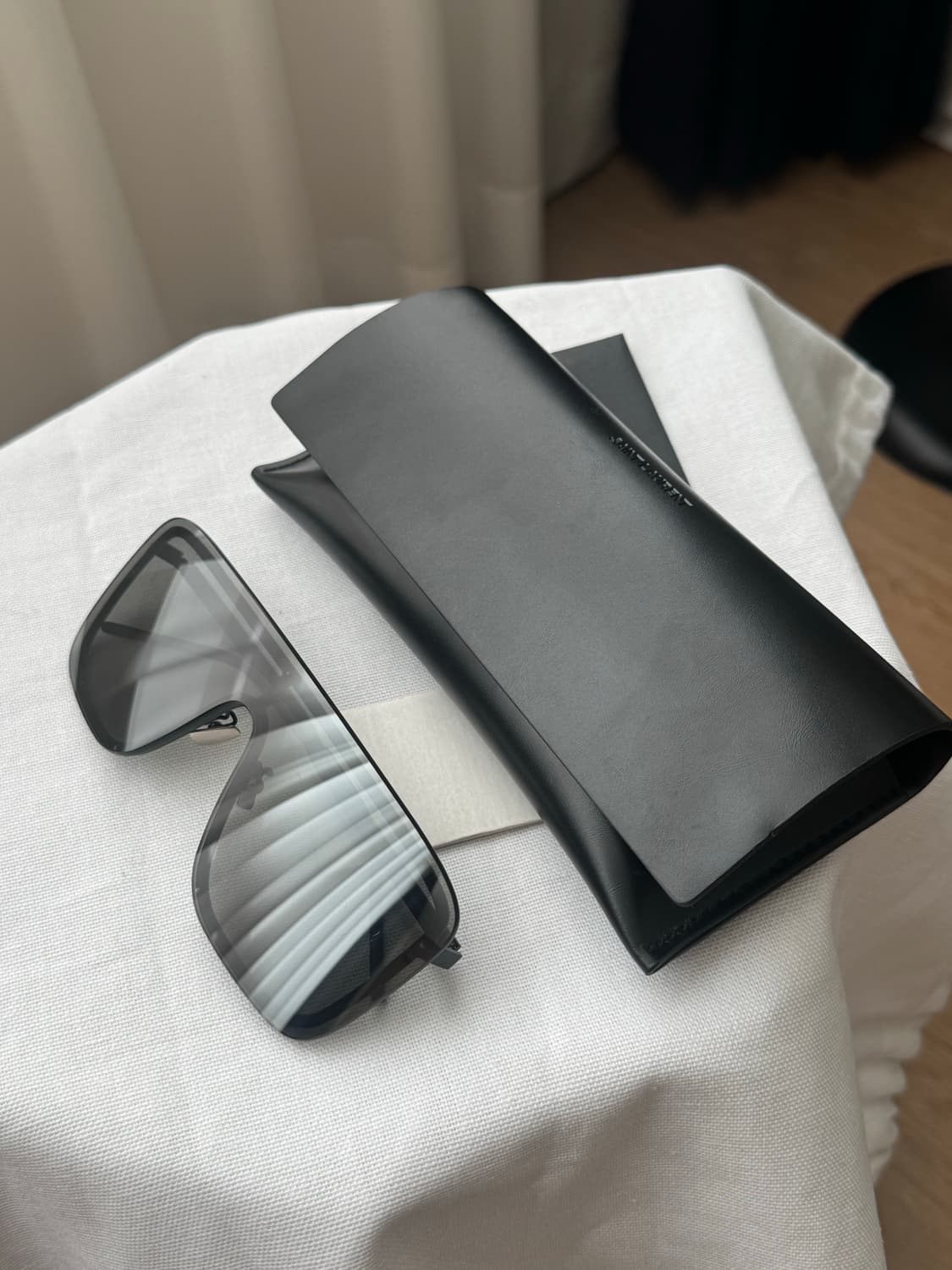 [S급]  Saint Laurent 보잉 미러 블랙 실드 선글라스 SL 상품이미지8