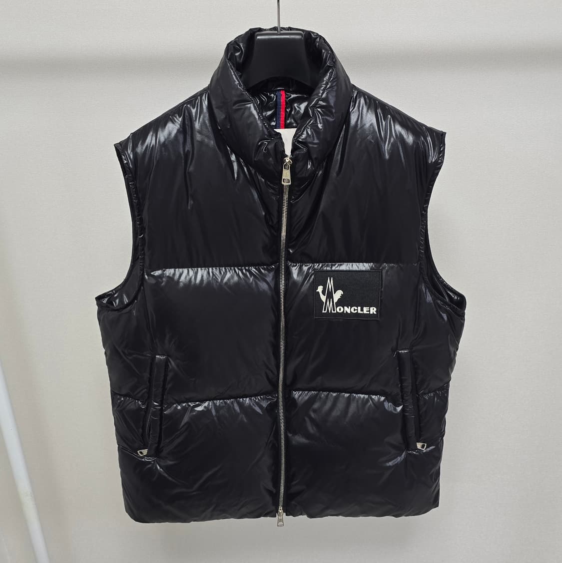 몽클레어 로고 패딩 조끼 3사이즈 100 판매 상품이미지1