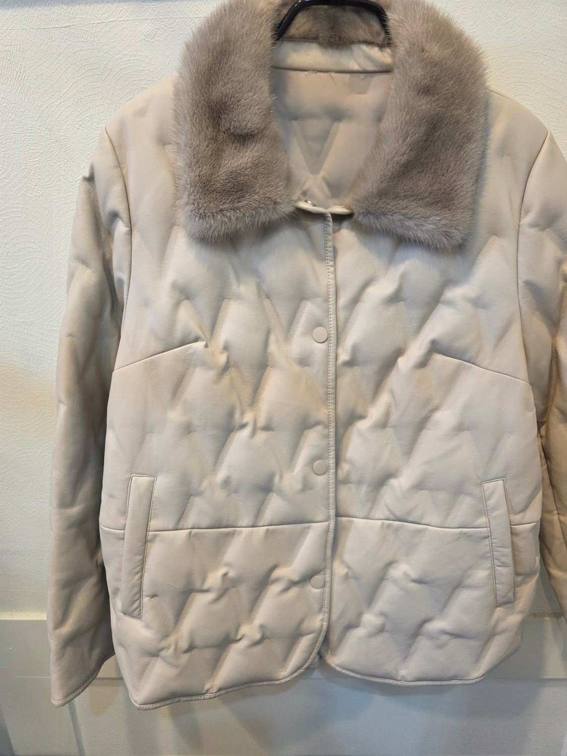 박춘무 밍크 카라 퀼티드 페이크 다운코트 상품이미지1