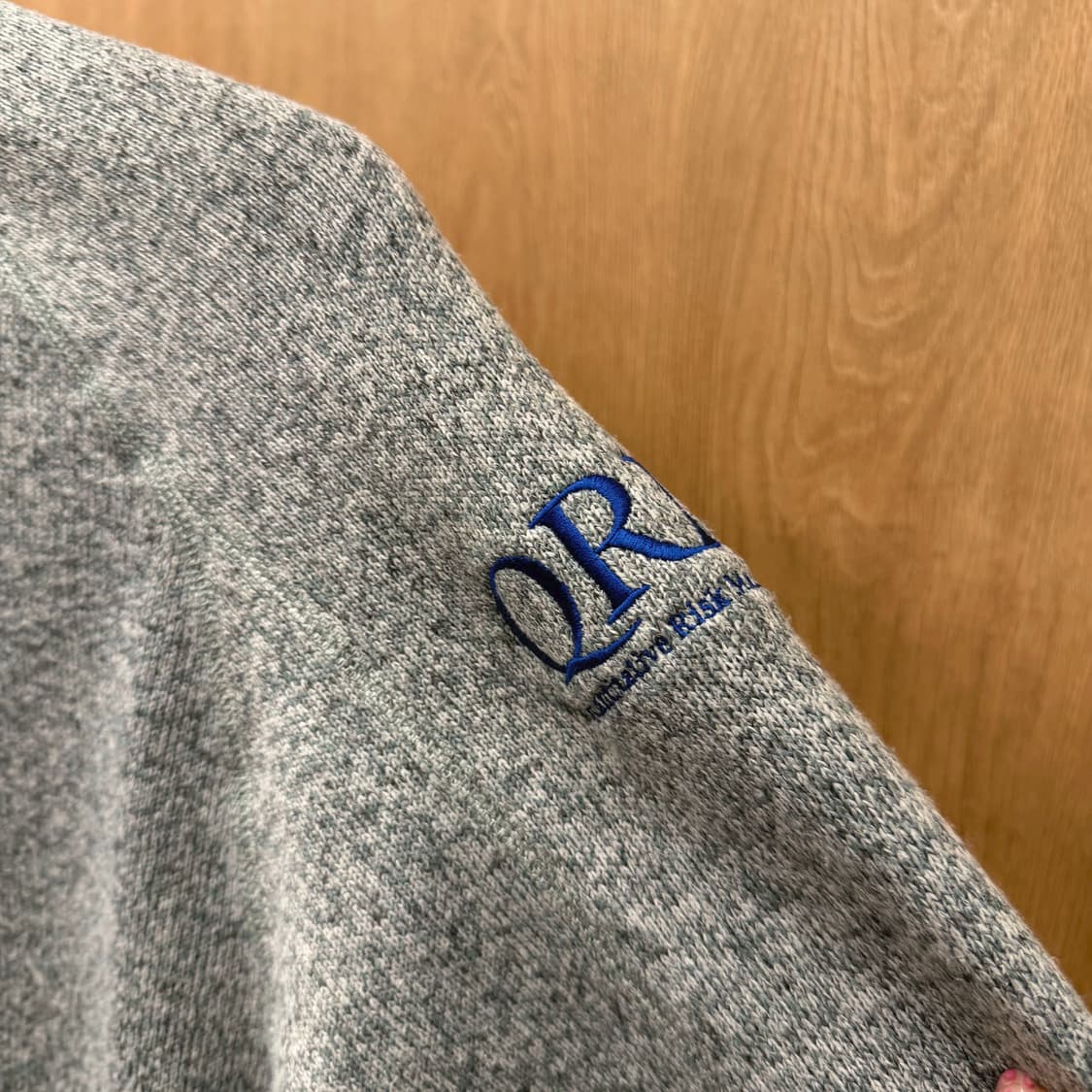 파타고니아 하이넥 신칠라 플리스 집업 지퍼 포켓 디테일 레귤러핏 그레이 상품이미지6