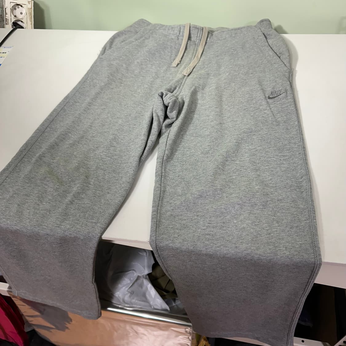 M 나이키 기본로고 그레이 루즈와이드핏 코튼 밴딩 트레이닝팬츠 상품이미지3