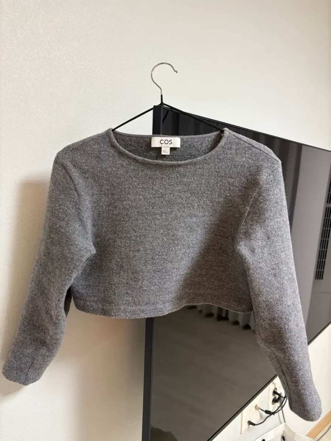 COS 코스 크롭 니트 그레이 상품이미지1