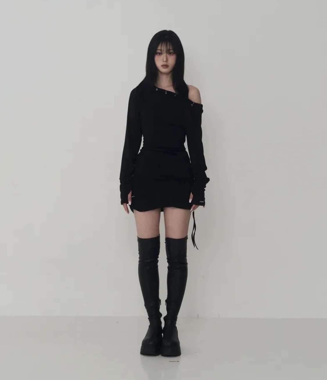 피어싱 드레이프 셋업 롱 슬리브 (블랙) /에트오소메 상품이미지2