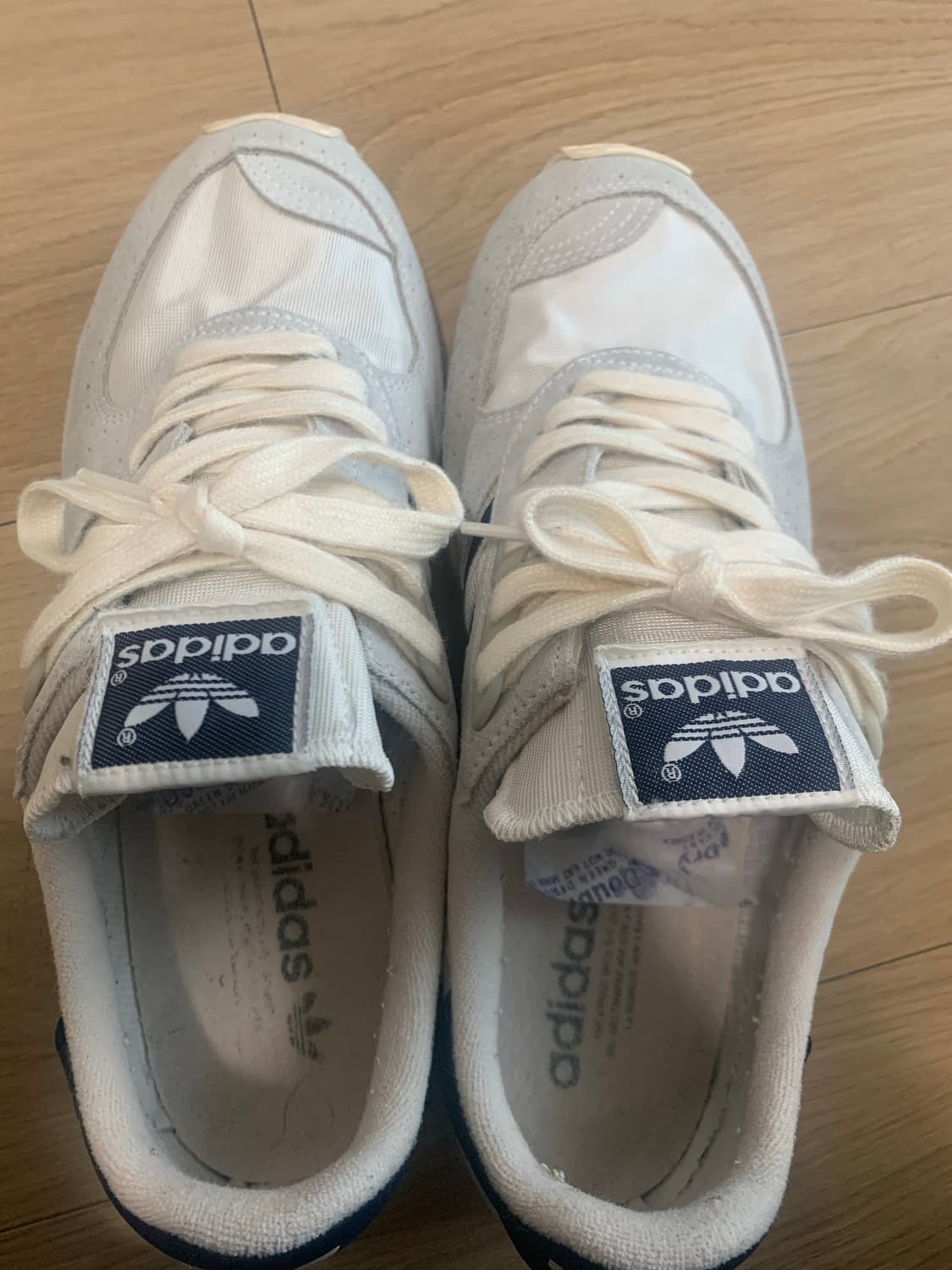 아디다스 시티마라톤 사이즈 260 판매 합니다 상품이미지3