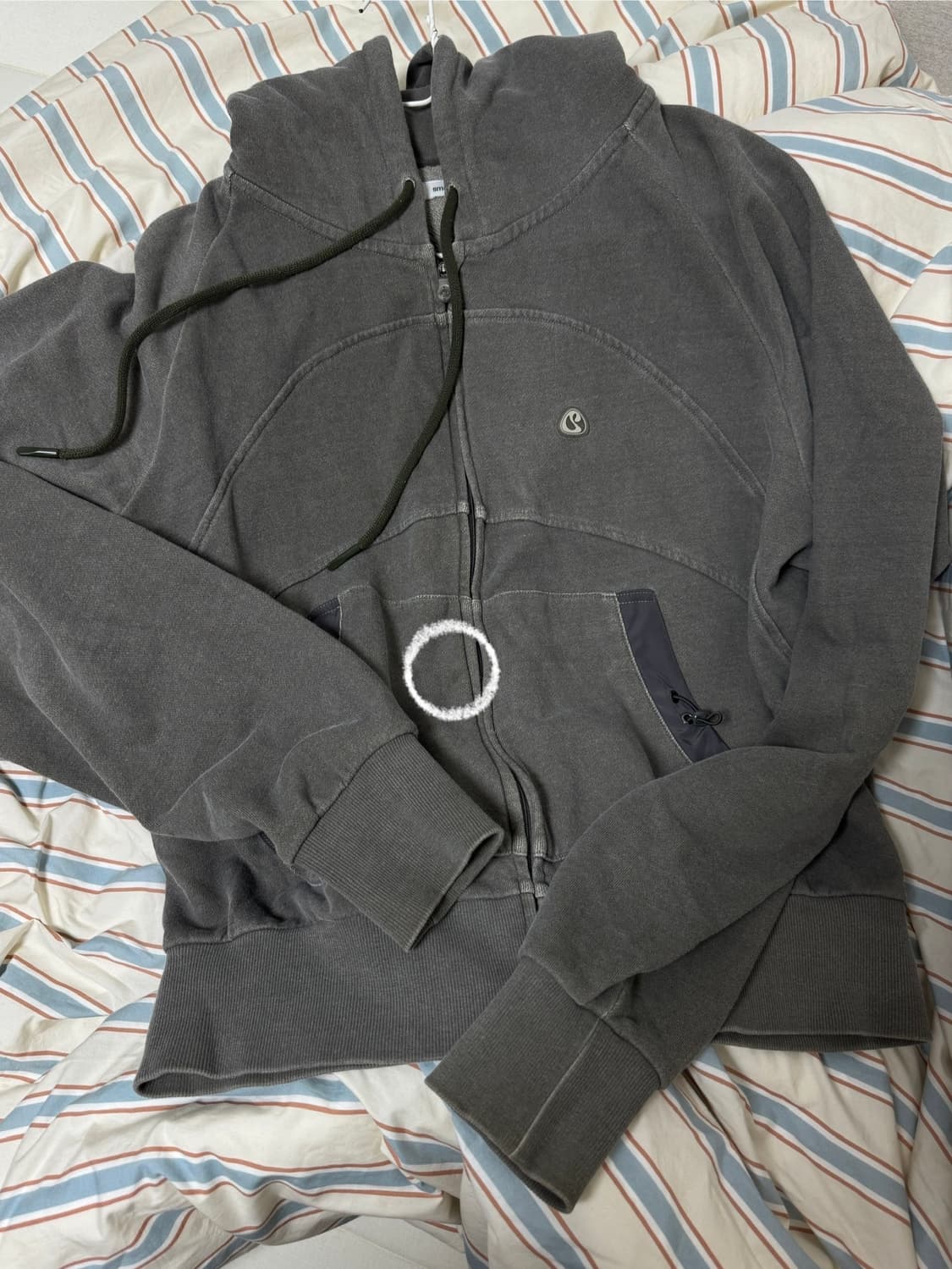 코이세이오 스마트어반유즈풀 후드집업 카키 색상 판매합니다 상품이미지3