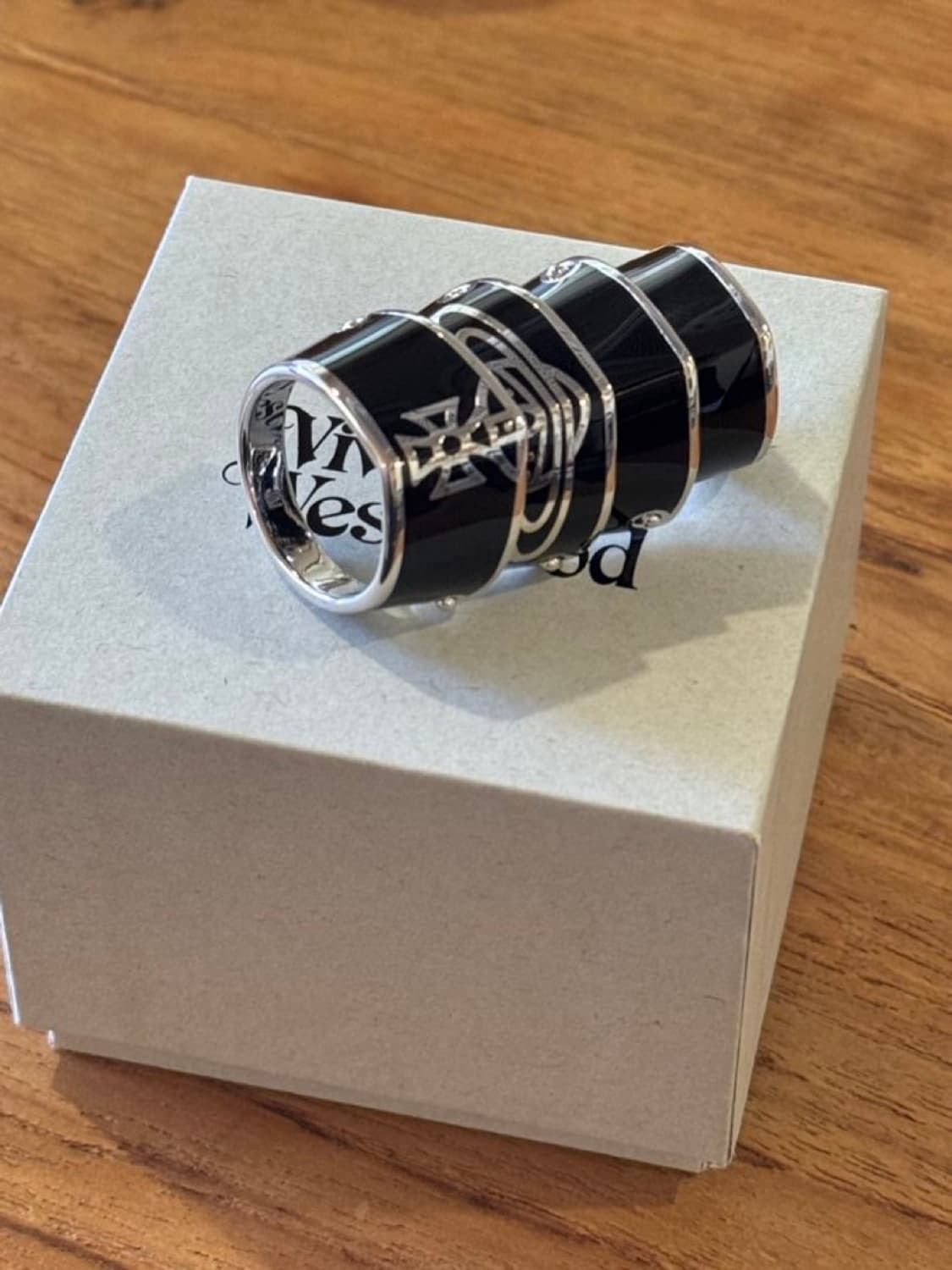 비비안 웨스트 우드 x 나나 콜라보 아머링 M 상품이미지2