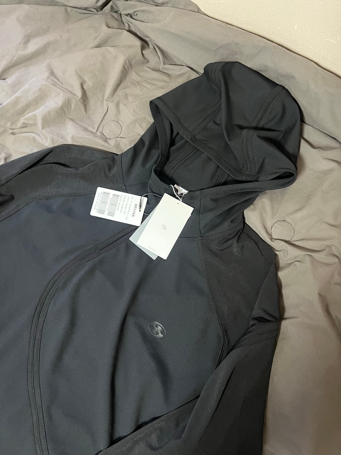 (4) 정가14.5 산산기어 웨이브 롱슬리브 후드 블랙 새상품 상품이미지3