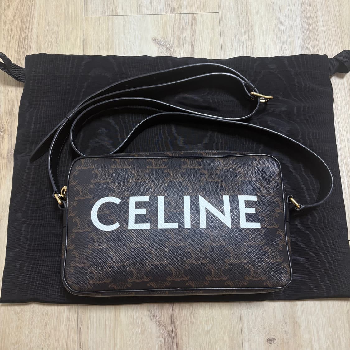 [새상품급] 셀린느 카메라백 상품이미지2