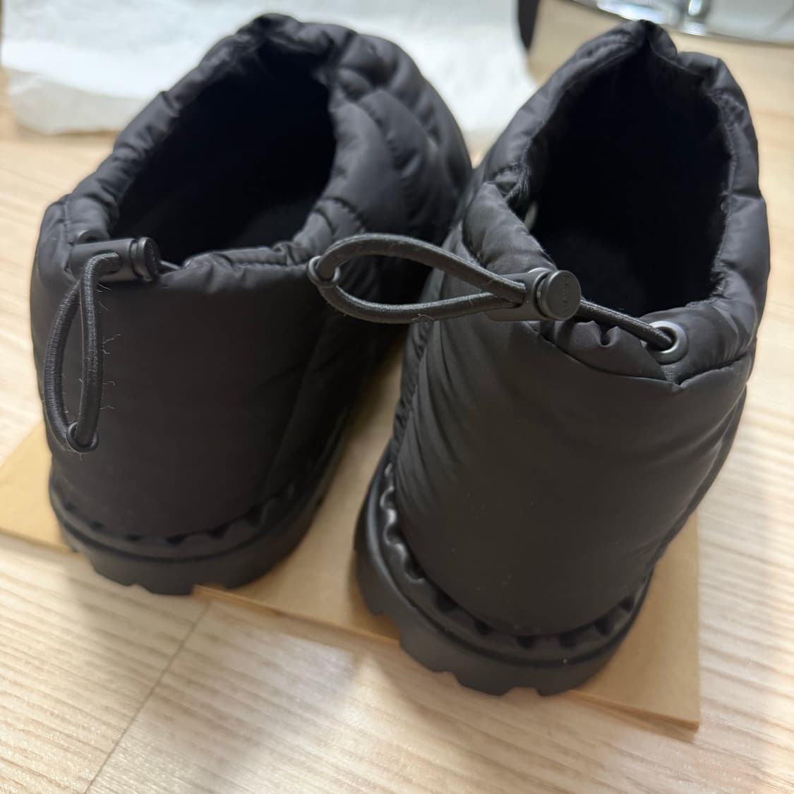 [정품] 프라다 리나일론 패딩 뮬 상품이미지2