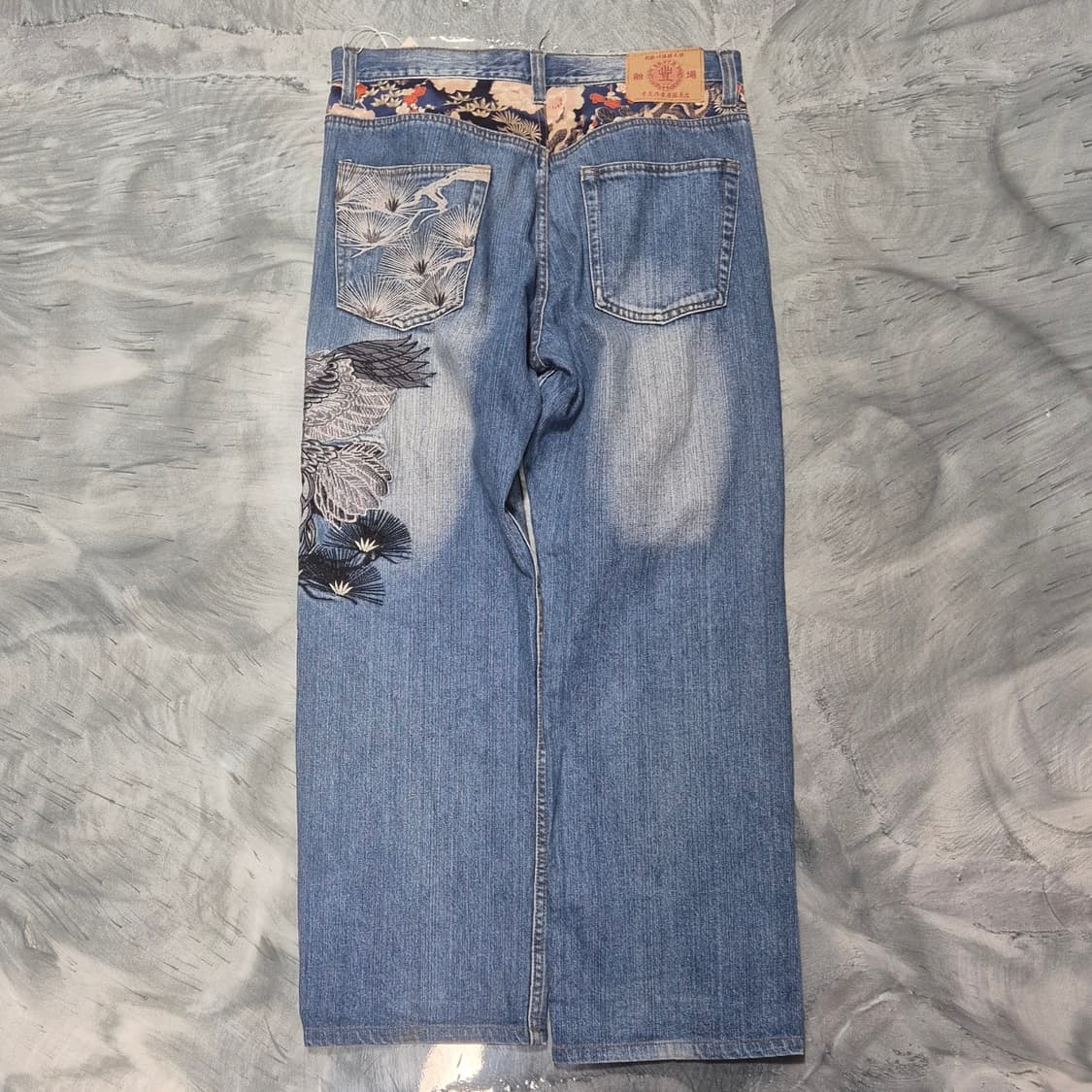 카라쿠리 타마시 오리엔탈 독수리 자수 데님 팬츠 상품이미지4