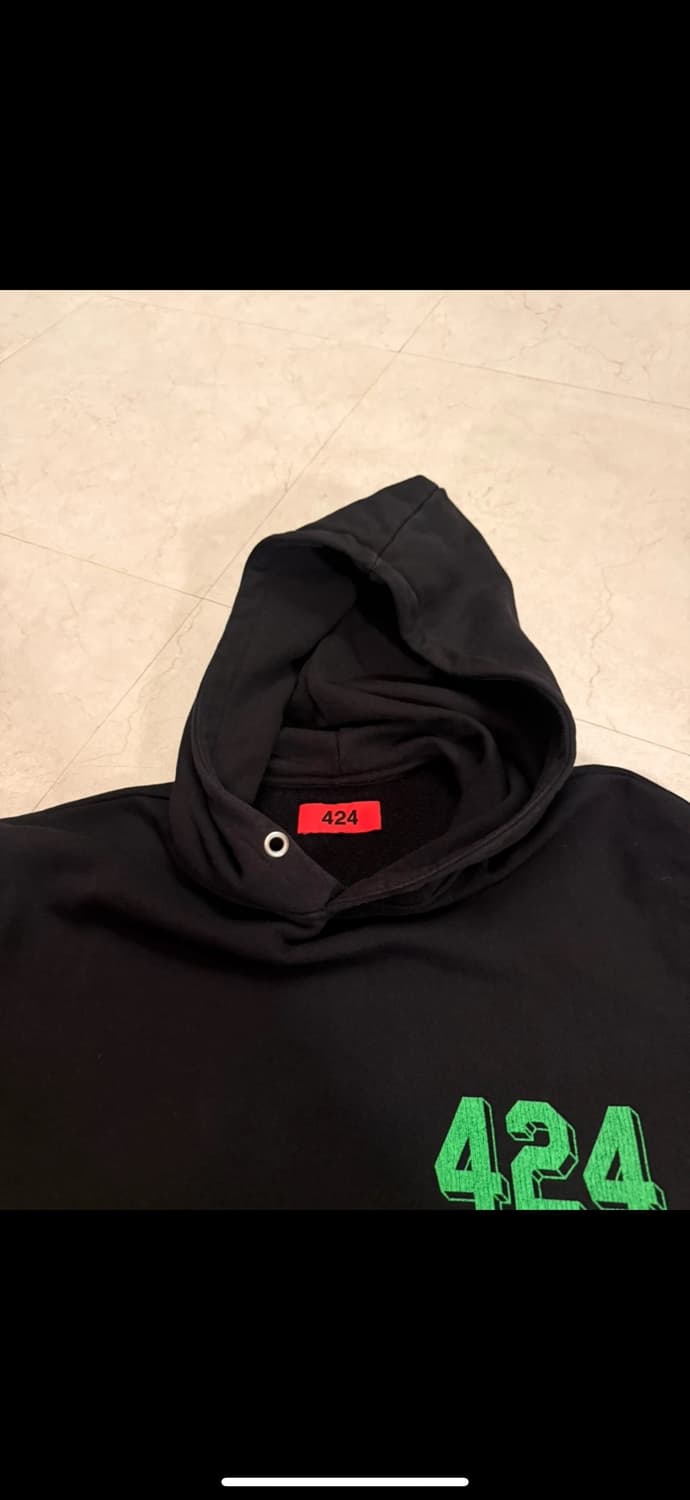 424 로고 후드티  상품이미지2