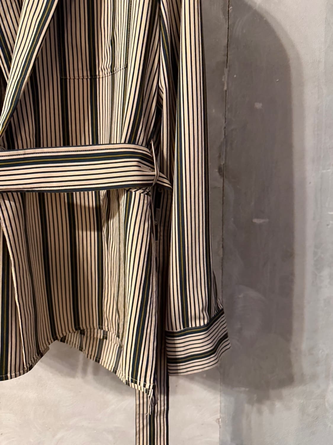 우영미 로브 코트 남성100 상품이미지4