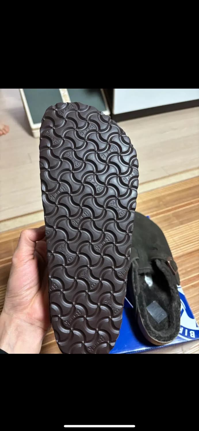 버켄스탁 보스턴 셔링 모카 레귤러 43사이즈 새상품 팝니다. 상품이미지4