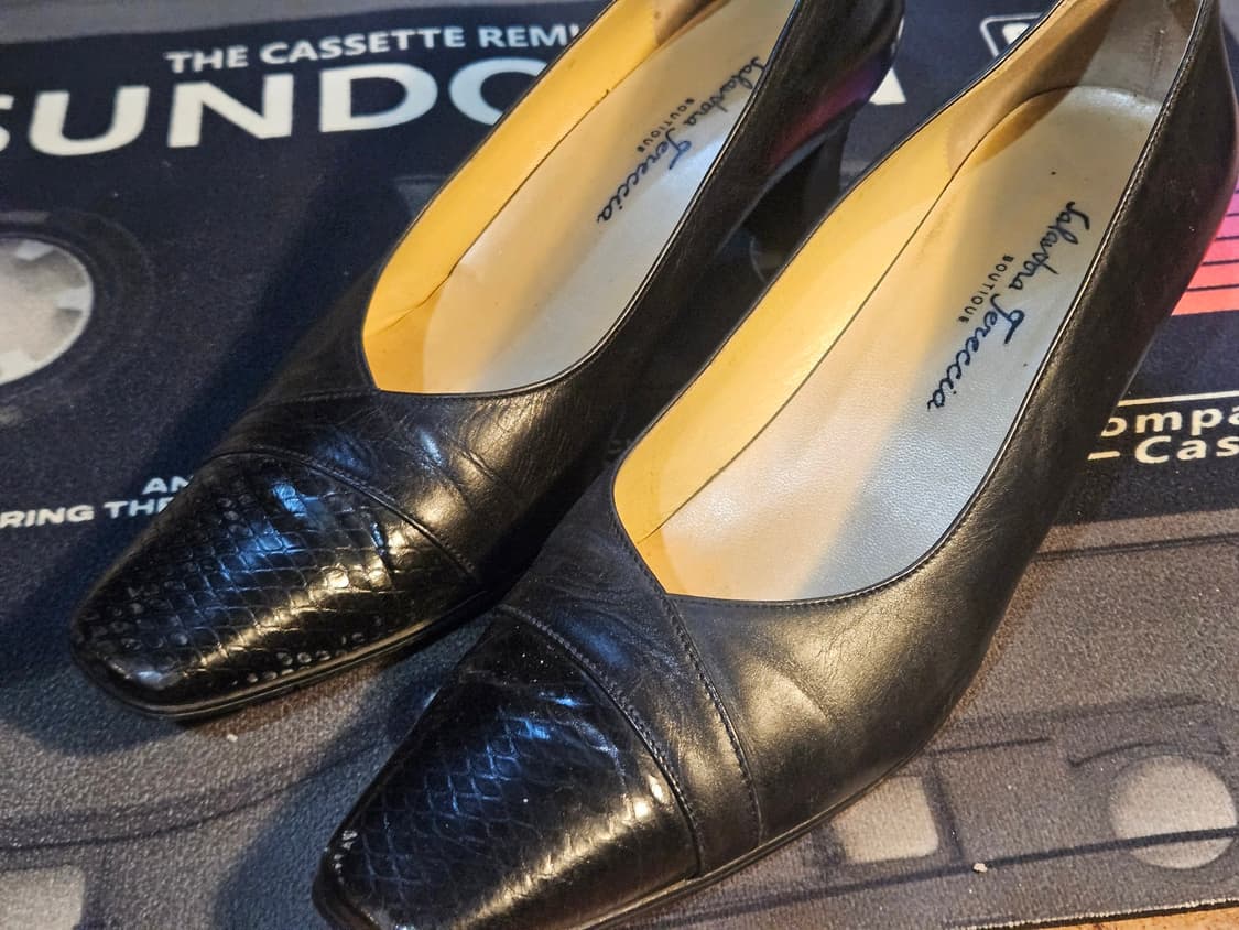 BALENCIAGA PARIS Leather Pumps 상품이미지2