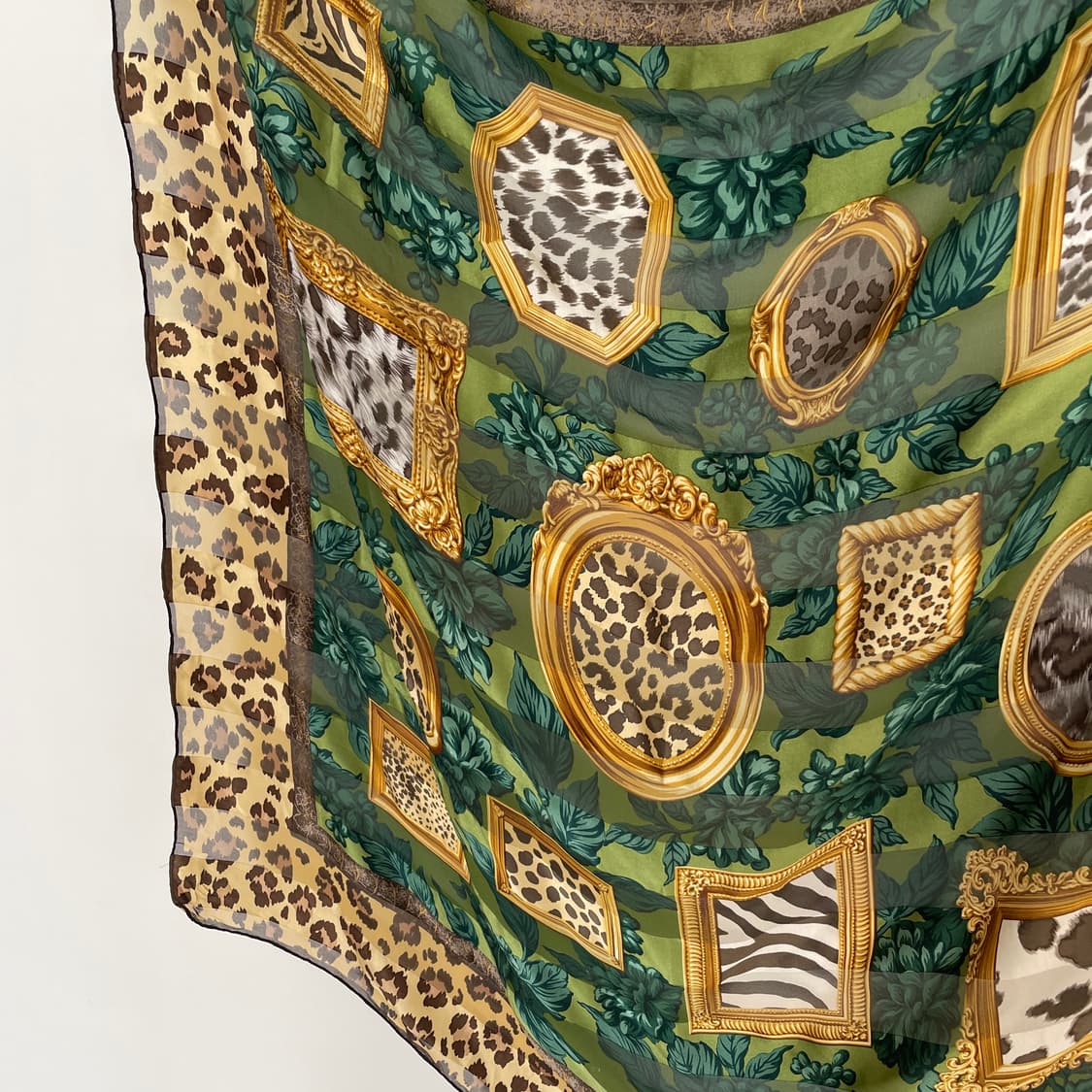 크리스챤 디올 스카프 85 까레 레오파드 패턴 상품이미지4