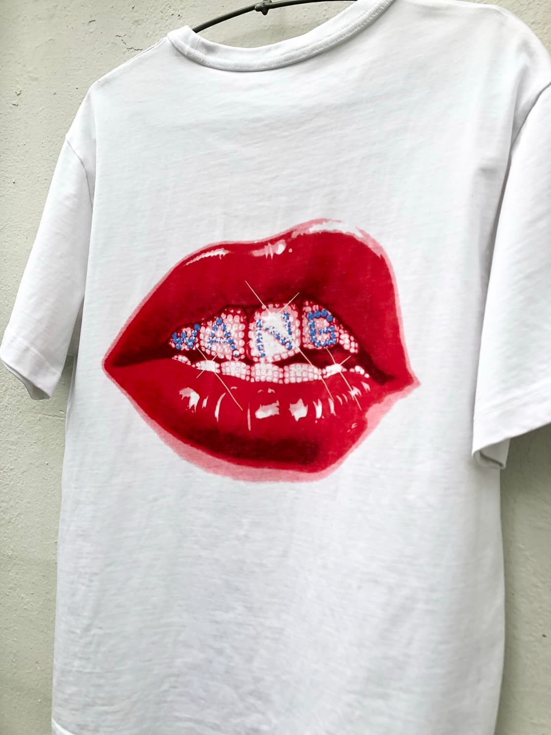 Crystal Embellish Lips Grill T-shirt 상품이미지3