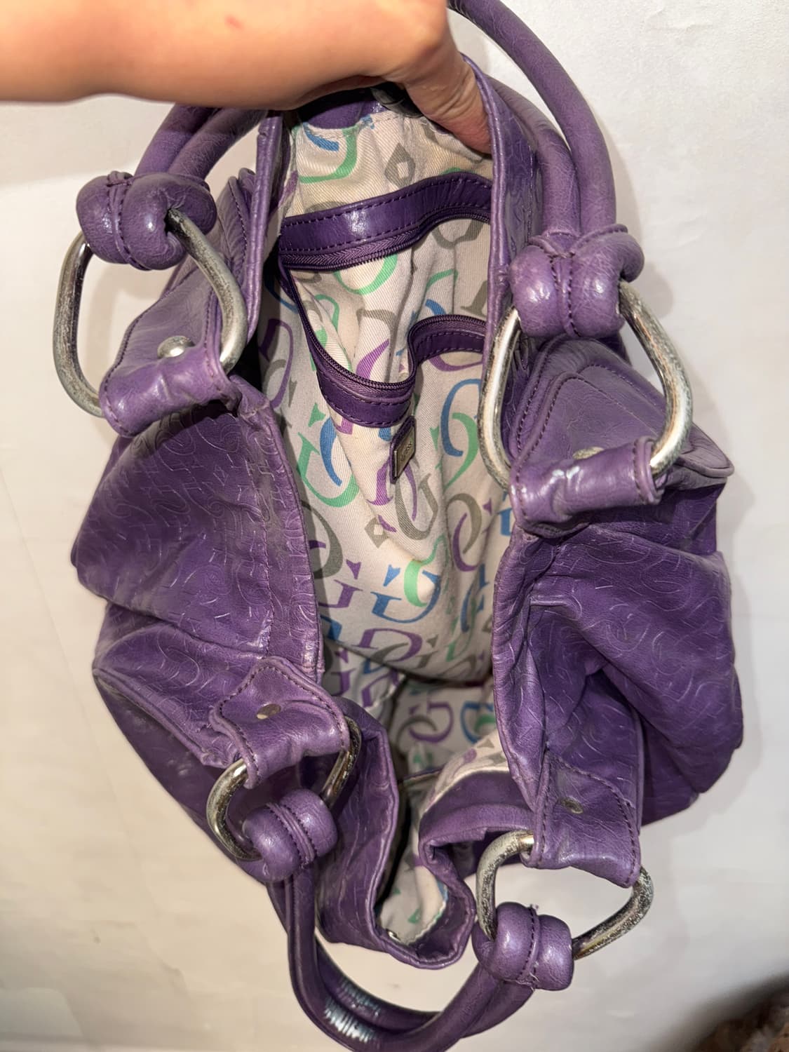 Guess deep purple leather logo big 숄더백 상품이미지5