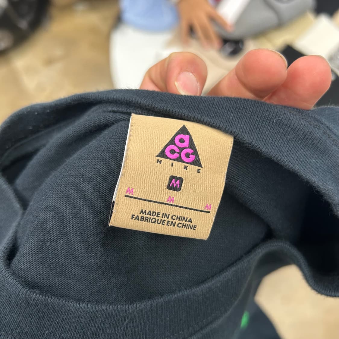 M 나이키 ACG 프린트 반팔티 상품이미지4