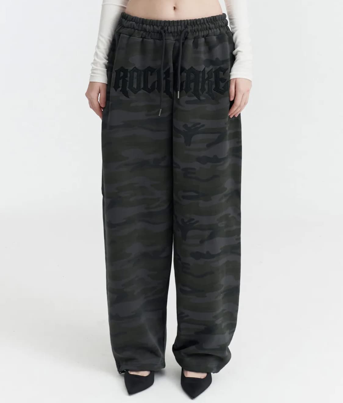 락케이크 카모 메탈 그래픽 팬츠 (블랙) 상품이미지1