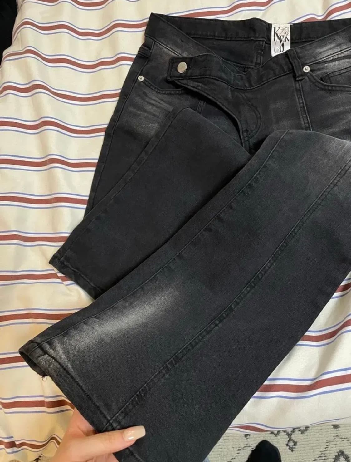 카시코 로우라이즈 부츠컷 흑청 데님 사이즈2 상품이미지3