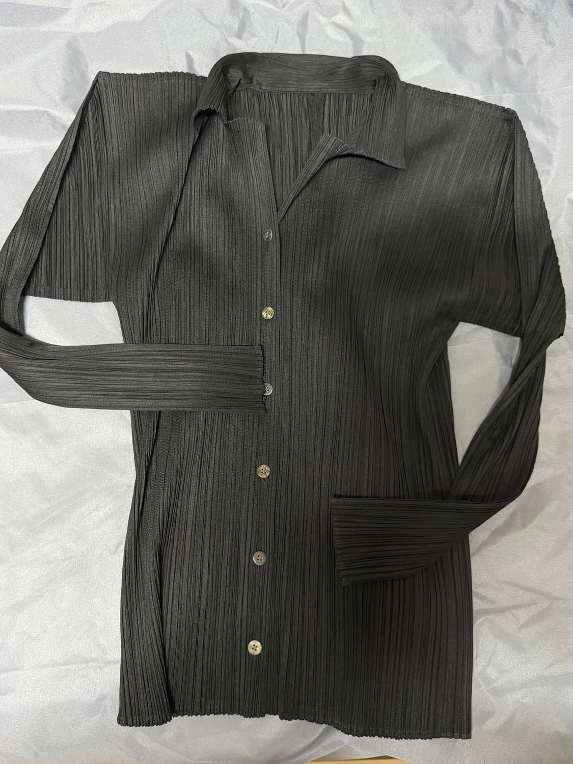 플리츠플리즈 베이직 셔츠 상품이미지1