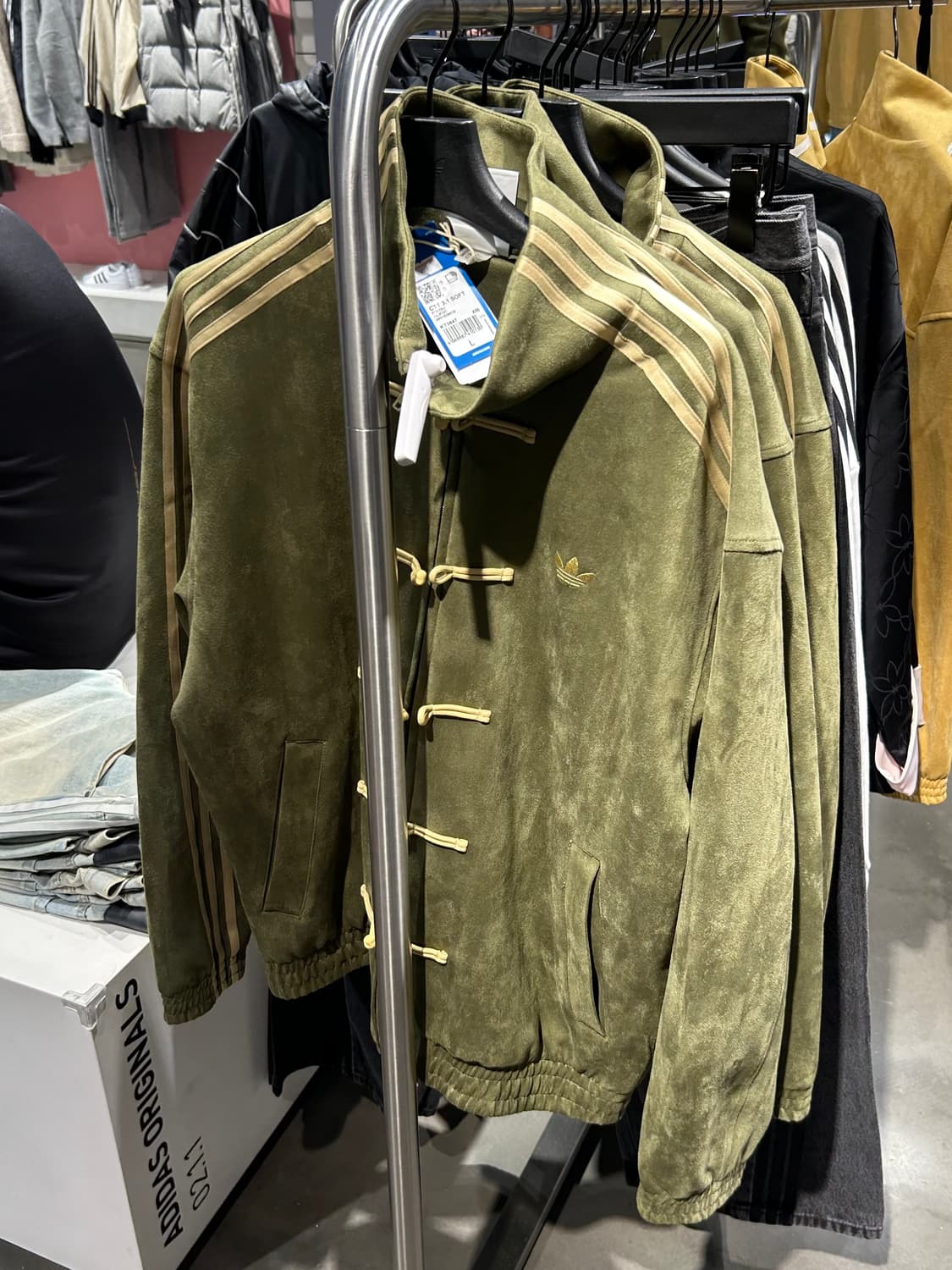 아디다스 차이나 뱀의 해 한정판 자켓 져지 중티다스 상품이미지6