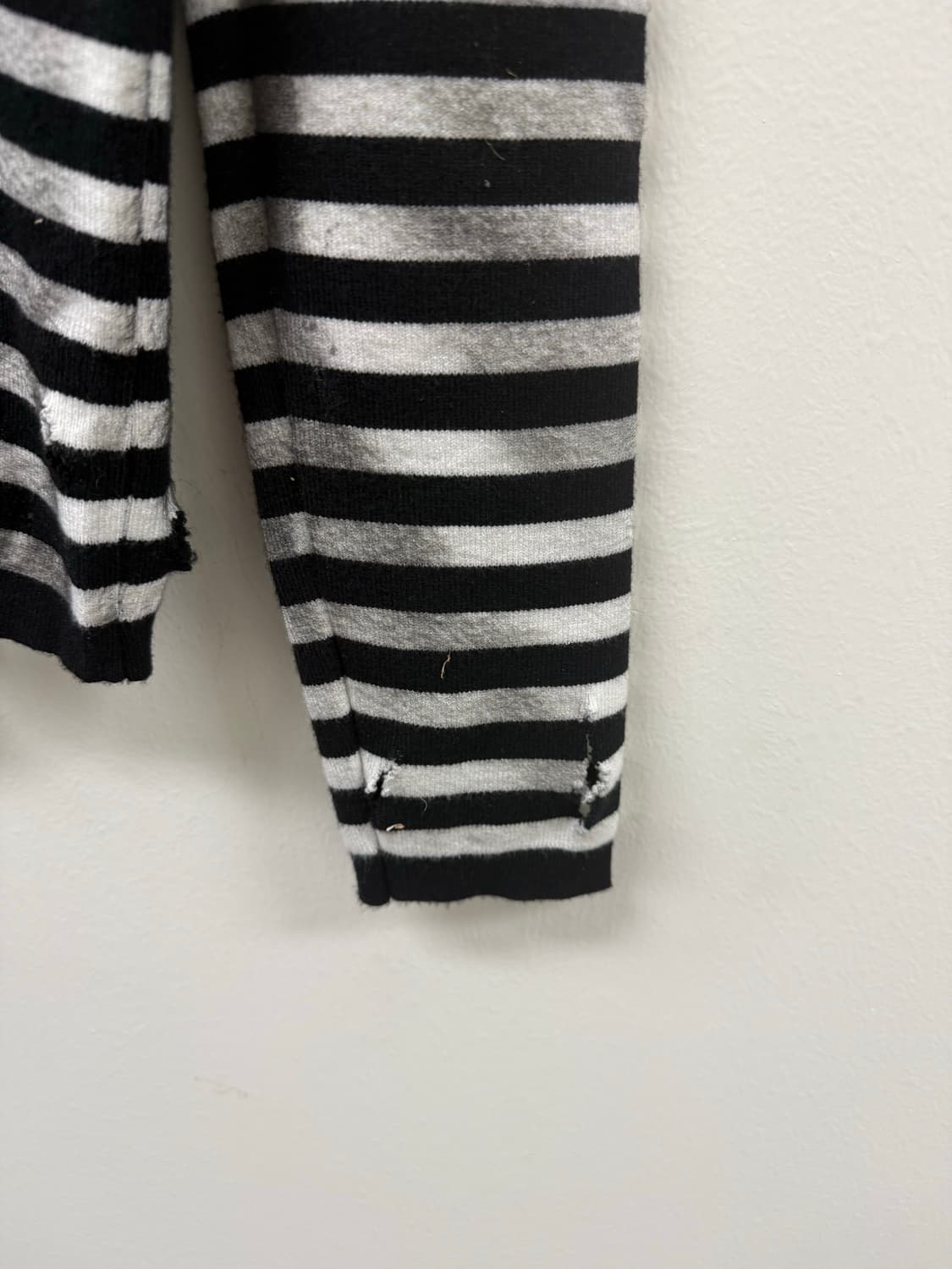 빈티지 아메리카 죄수복무드 디스트헤스드  데미지 니트 상품이미지4