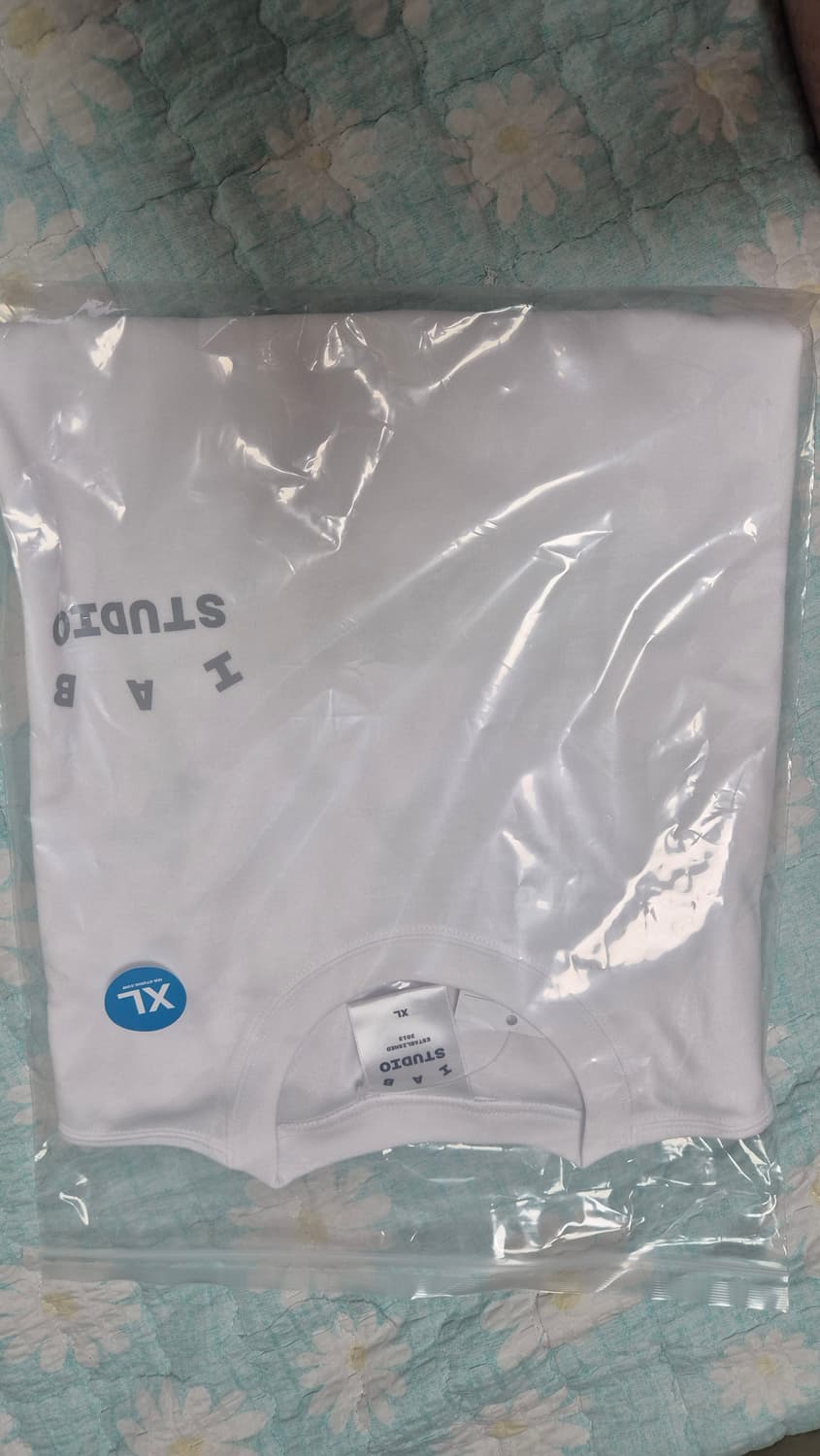 아이앱 스튜디오 롱슬리브 팝니다 상품이미지1