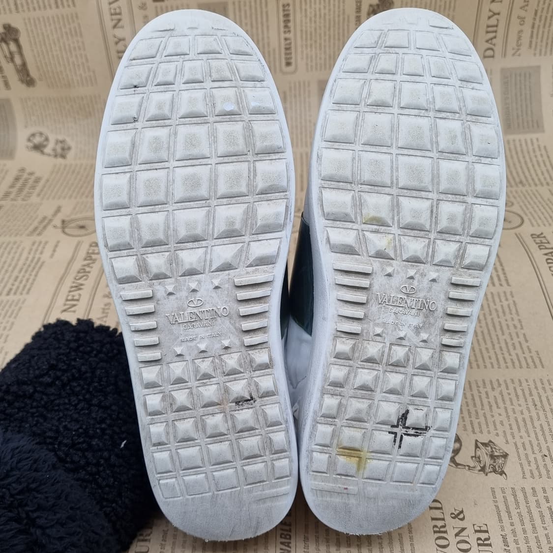 발렌티노 가라바니 여성 스니커즈36 230 상품이미지3