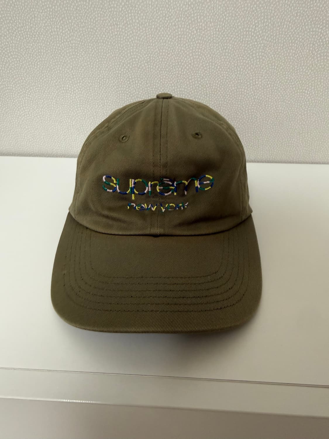 슈프림 클래식로고 6패널 캡 카키색상 상품이미지1