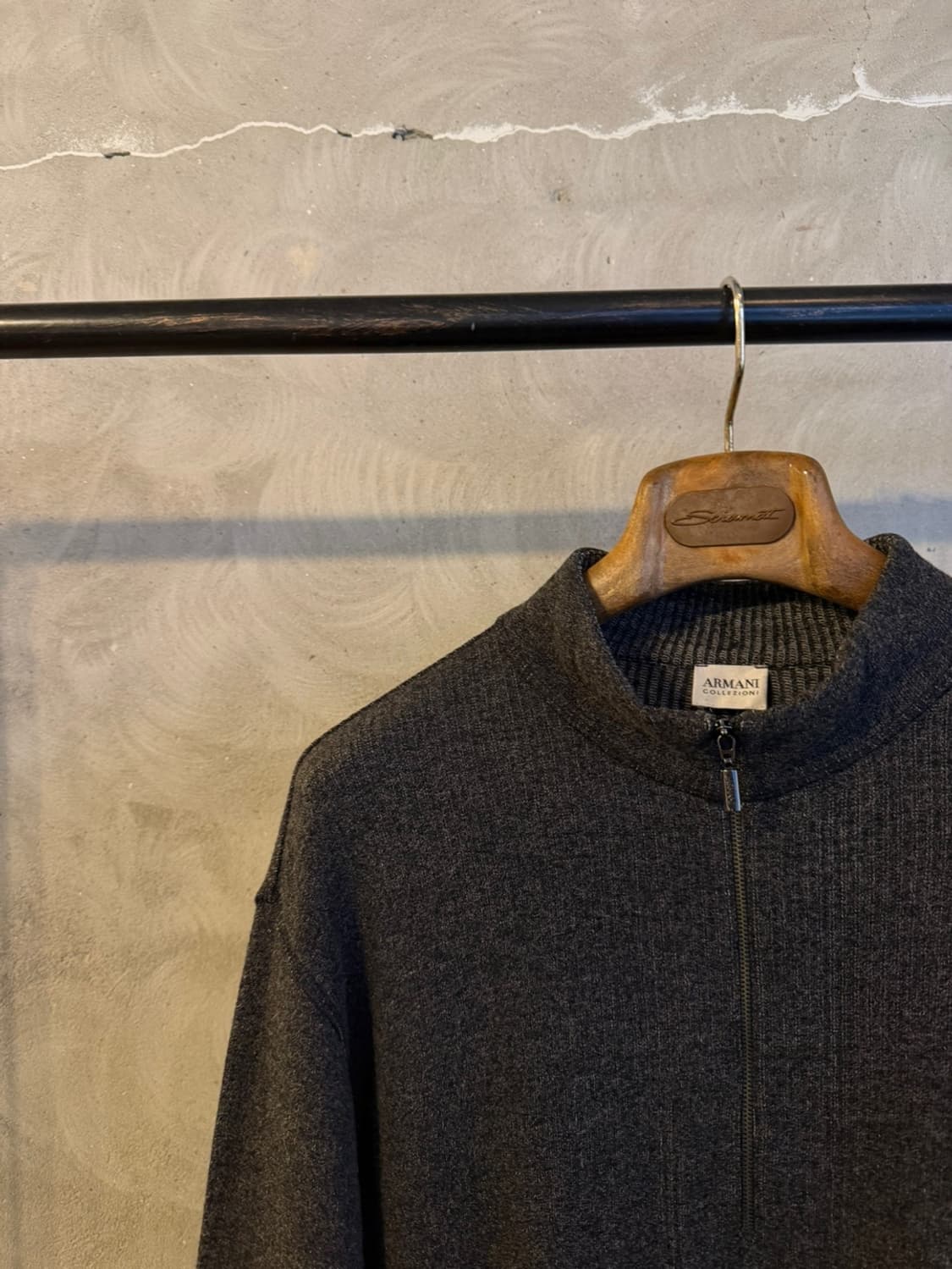 아르마니 꼴레지오니 짚업 니트 105 상품이미지4