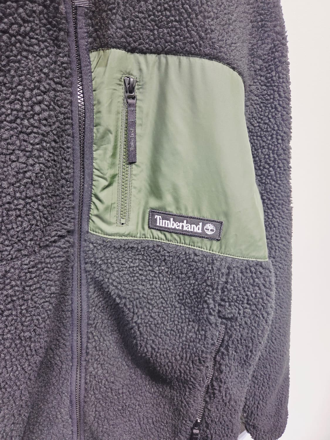 팀버랜드 블랙 카키 배색 보아 플리스 뽀글이 모크넥 집업 자켓_S 상품이미지5