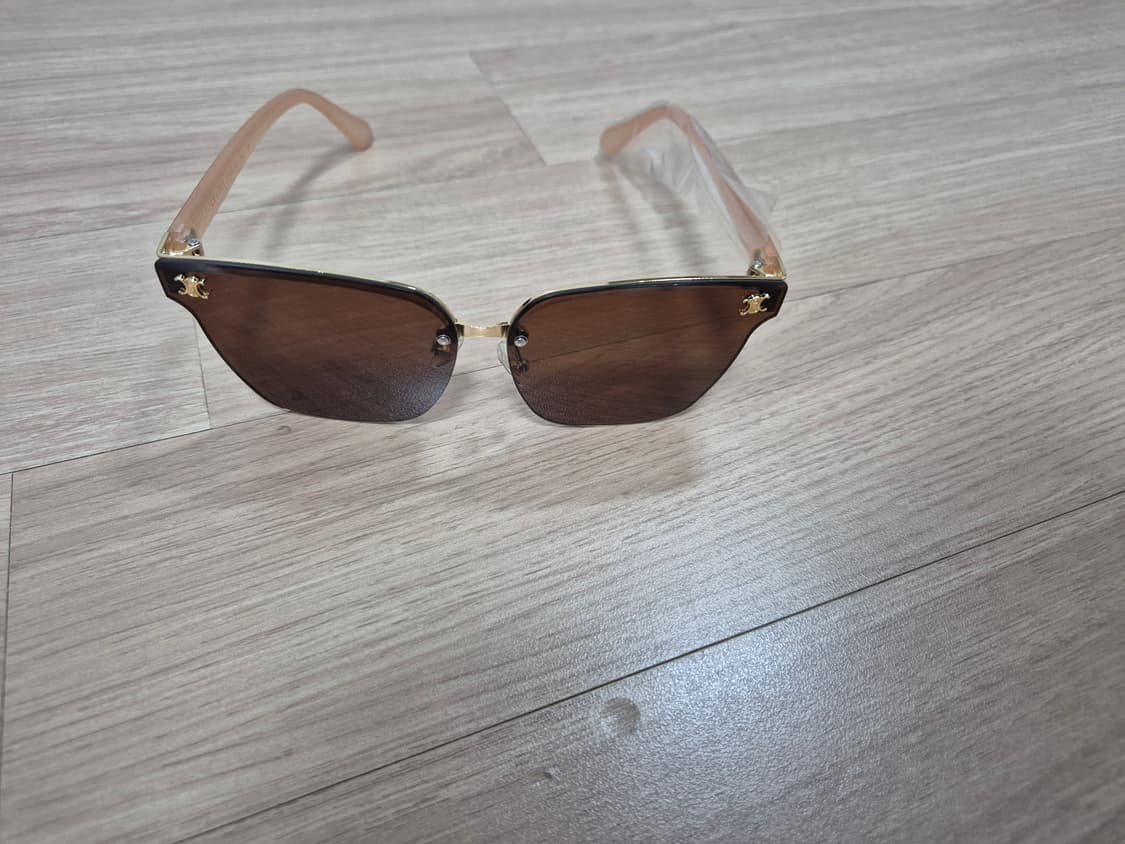 셀린느 썬글라스팝니다 상품이미지3