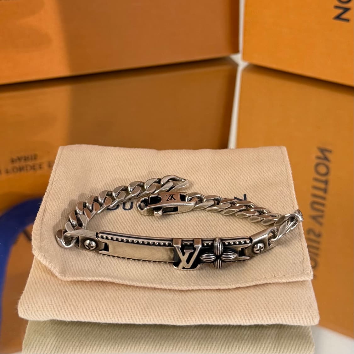 루이비통 LV 위스퍼 구르메트 팔찌 상품이미지2