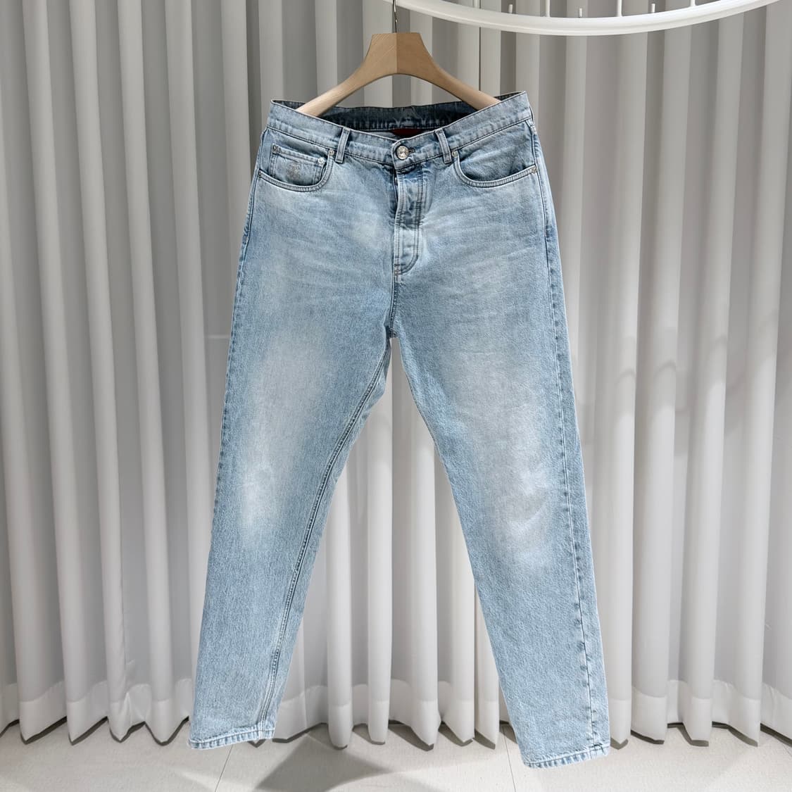 (A/50) / 브루넬로 쿠치넬리 미드 라이즈 슬림핏 데님팬츠 상품이미지1