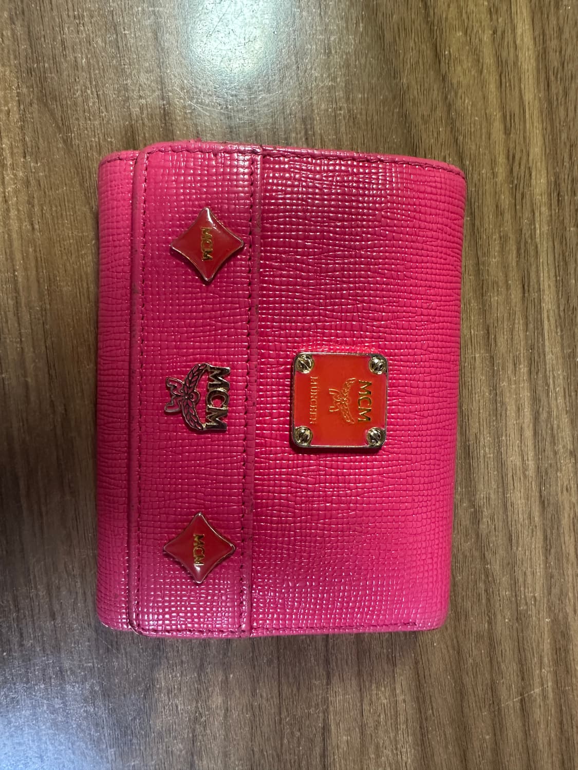 McM 핑크 반지갑 상품이미지1