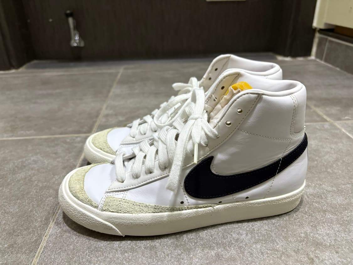 나이키 블레이저 미드 '77 빈티지 화이트 블랙 상품이미지1