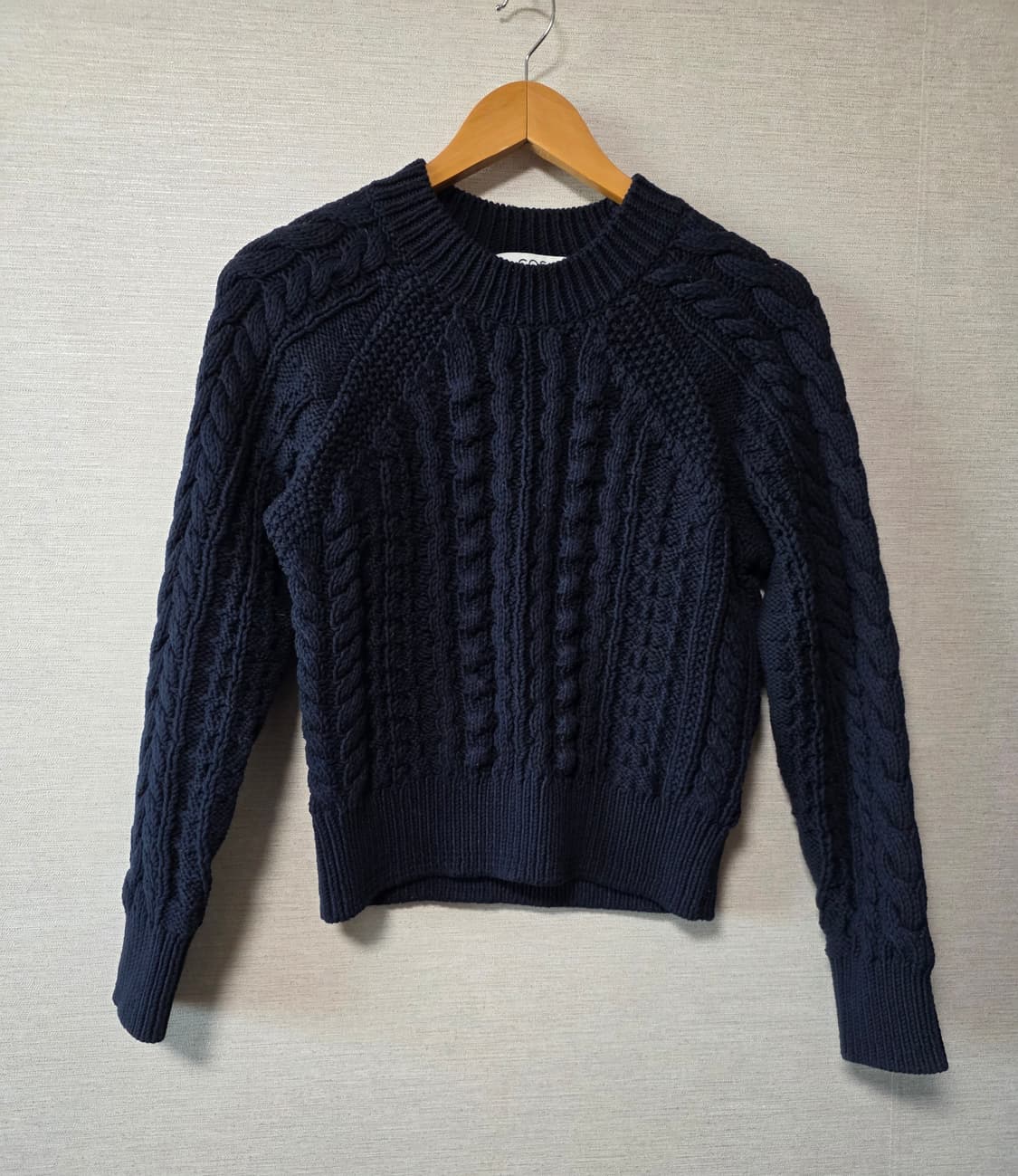 COS 코스 네이비 케이블 니트 상품이미지2