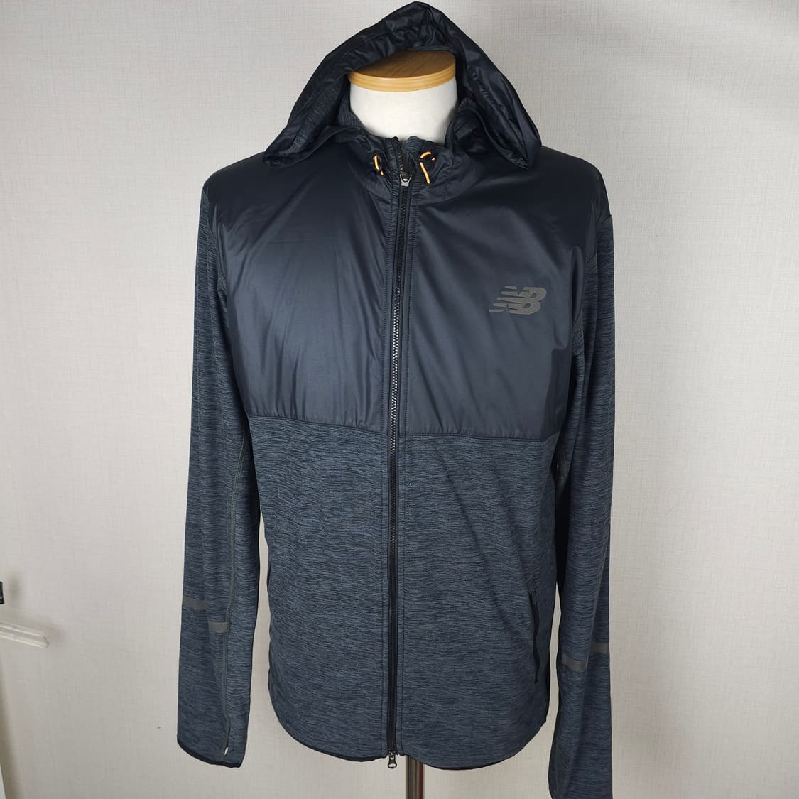 뉴발란스 후드집업 남자95사이즈  상품이미지1