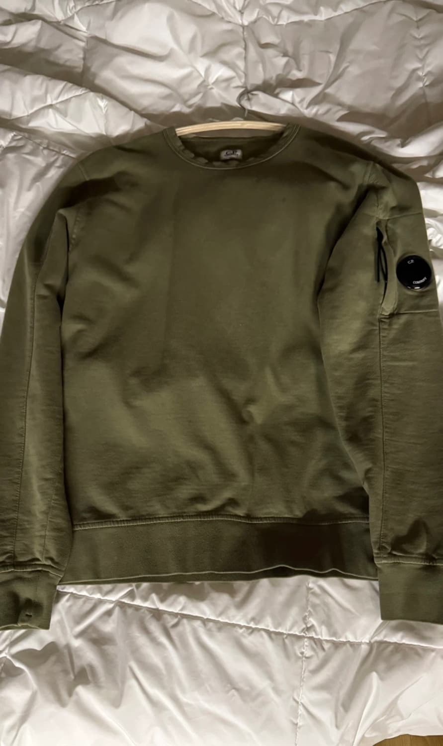 cp 컴퍼니 렌즈 맨투맨 카키 상품이미지1